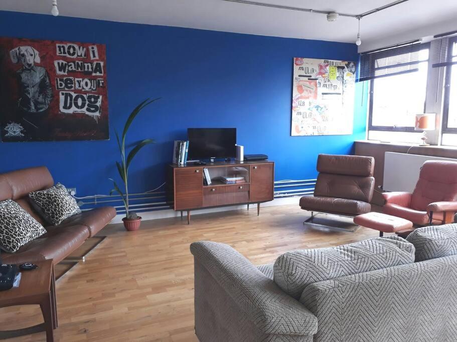 Trendy, Urban Open Plan Apartment 브리스틀 외부 사진